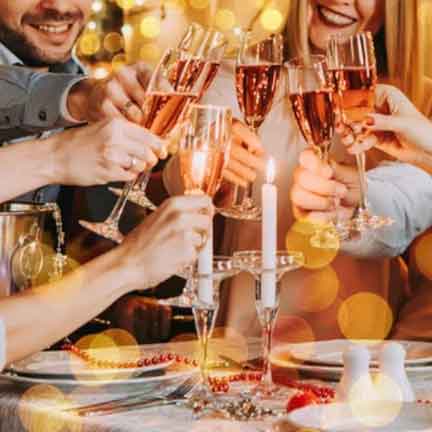How to Host an Elegant Holiday Party This Year