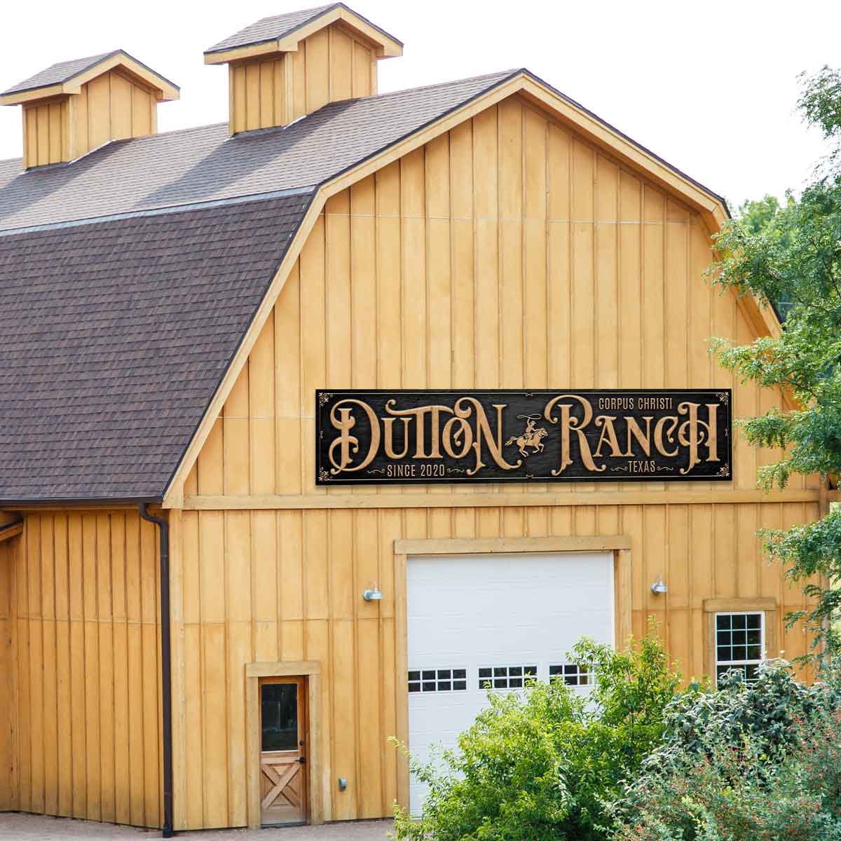 Barn Signs, Custom Barn Signs on black stone and beveled words (family Name) Ranch - Large Barn Sign made by Tailor made rooms.